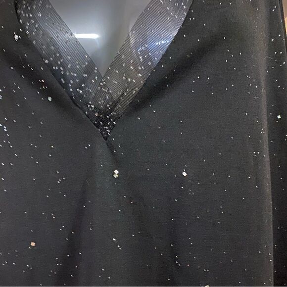 Sheilay Black & Metallic Silver Tank Top, Size XL. (S130) - Picture 3 of 6